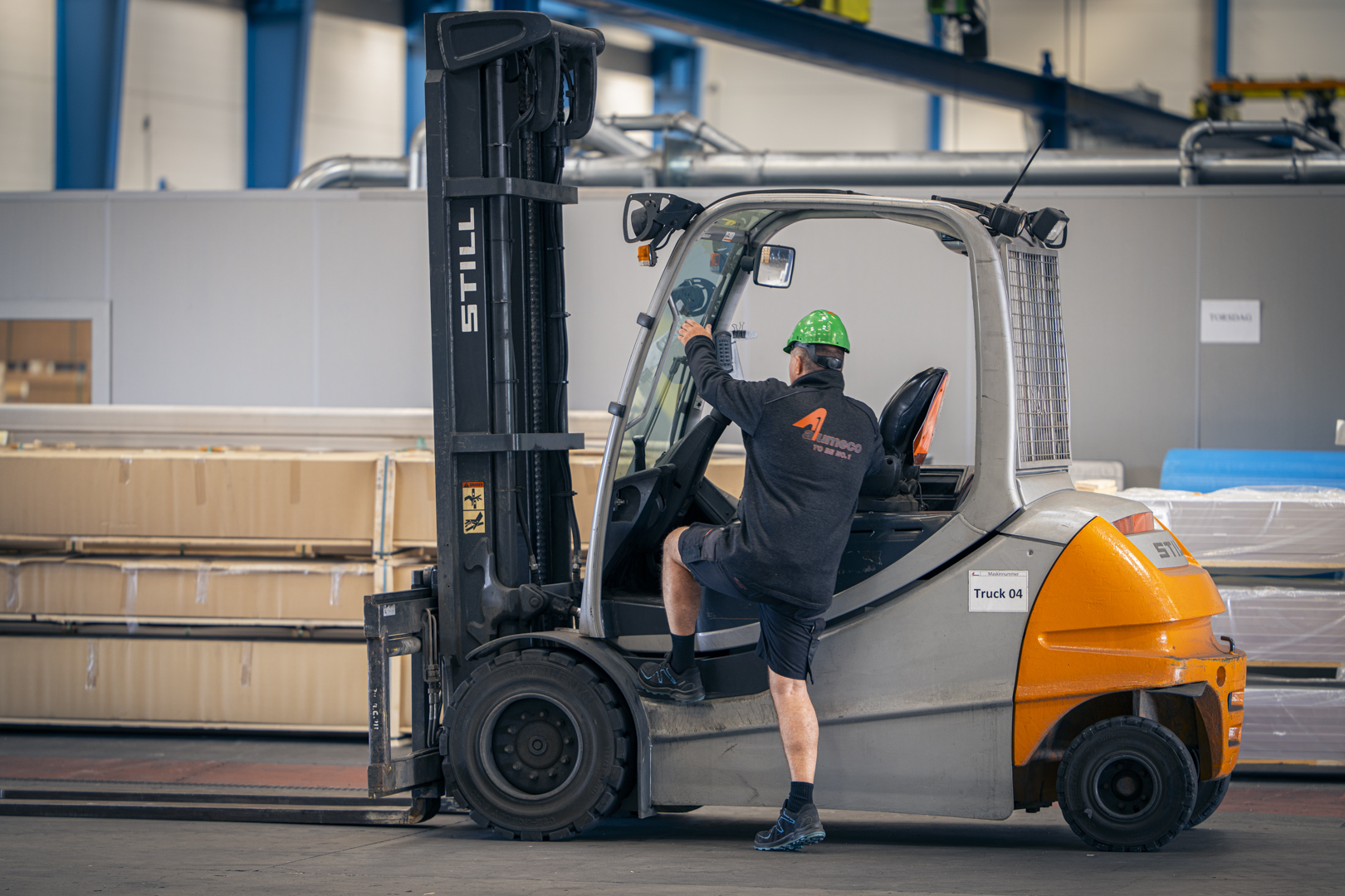 Logistics solution at Metallcenter West
